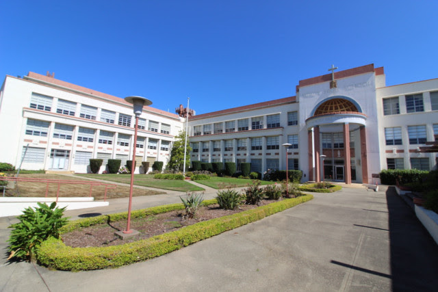 Front view of the 19th Avenue Campus