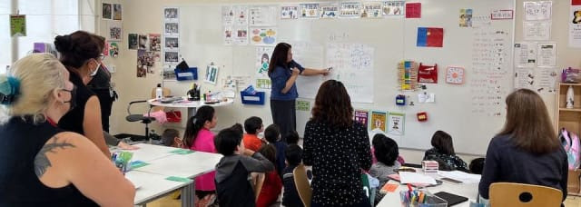 Second Grade Chinese and English Teachers Co-teaching Math